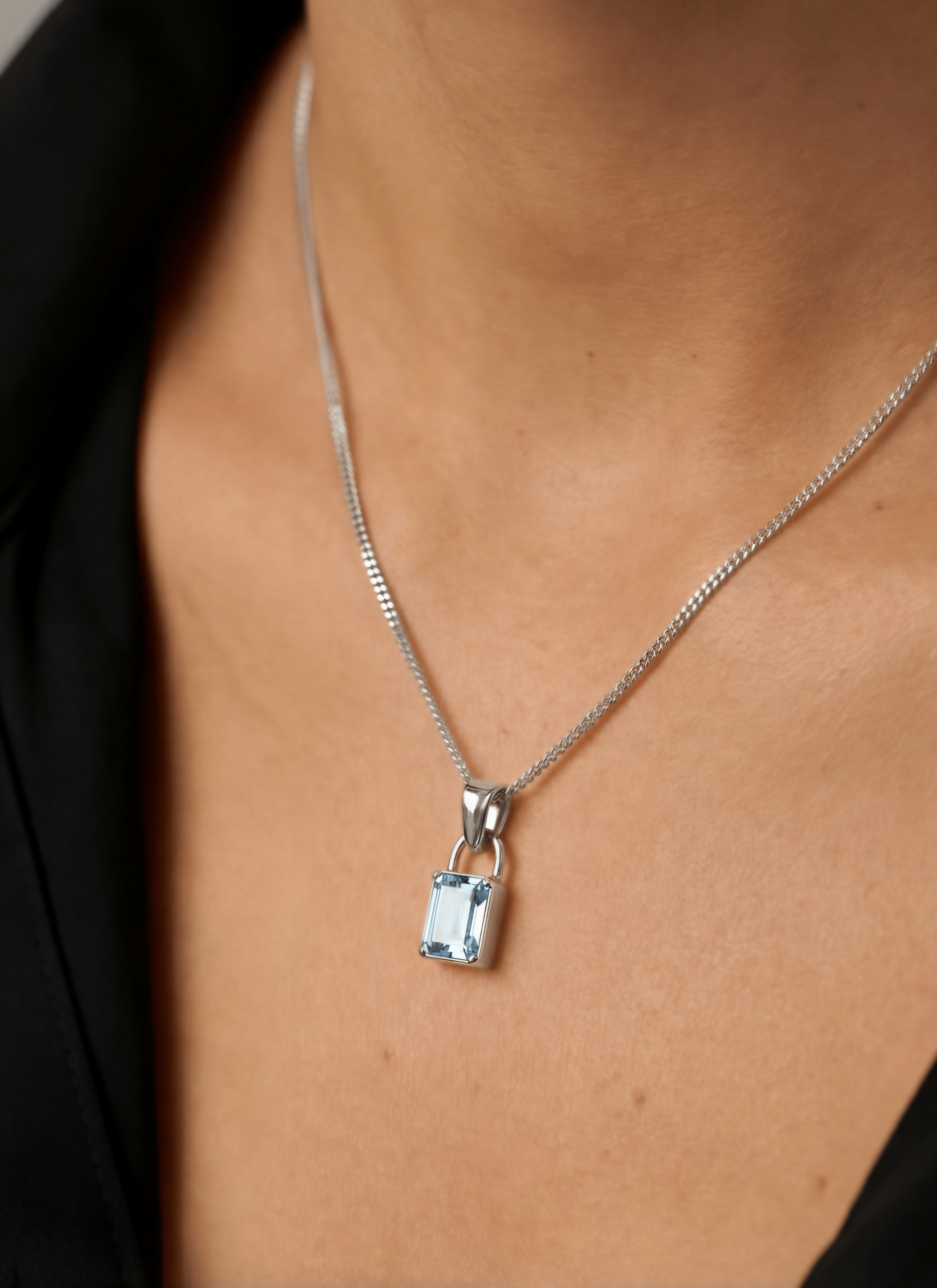 Topaas Locksy Pendant