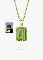 Momentum Hanger Goud —Peridot • Personaliseerbaar